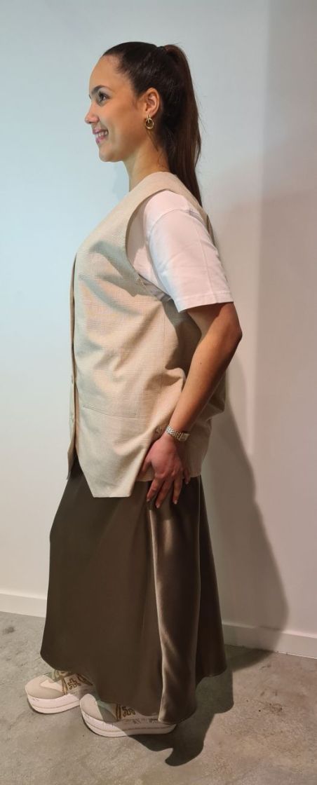  004 BEIGE