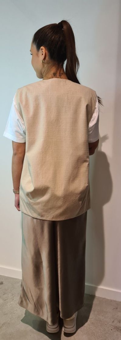  004 BEIGE