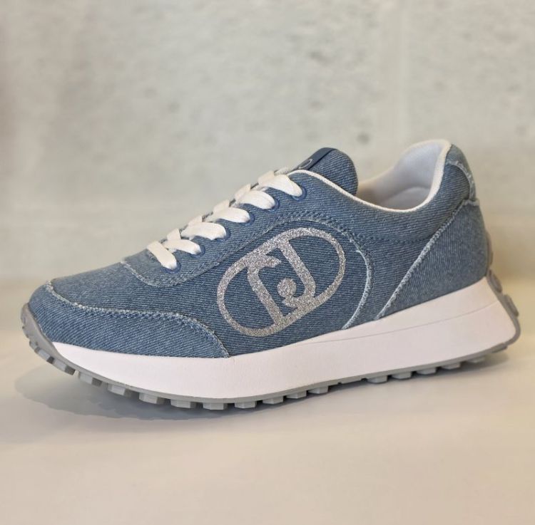  CYAN