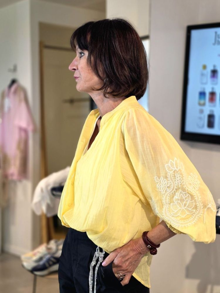  JAUNE