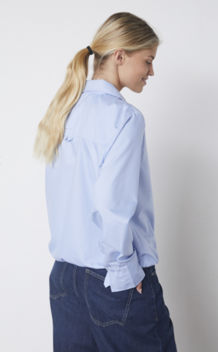  PASTEL BLUE
