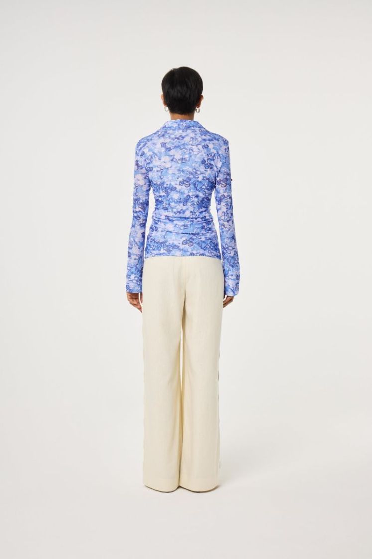  BLUE COSY WHITE