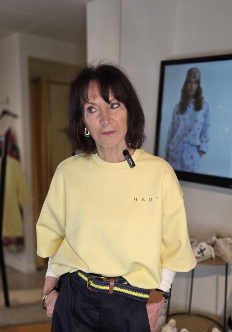 PALE YELLOW