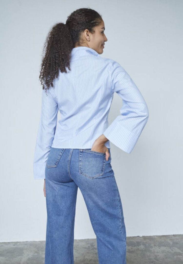  BLUE STRIPE