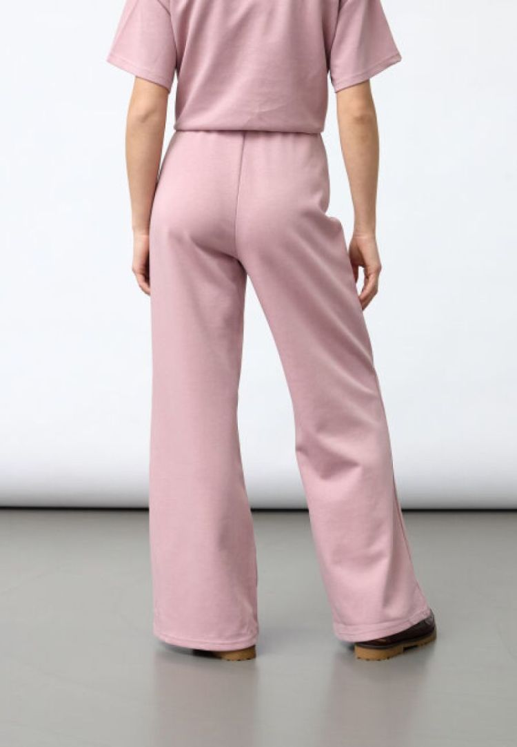  MAUVE