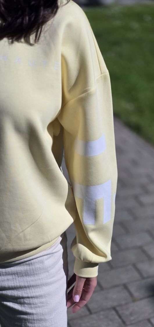 PALE YELLOW