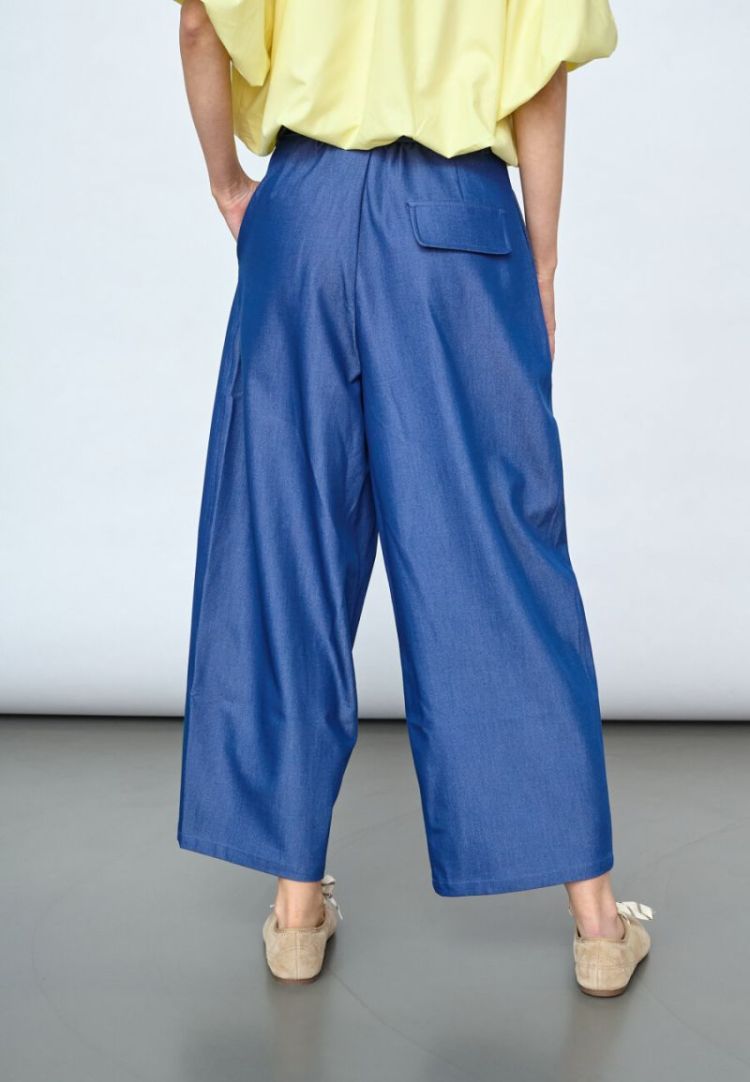  Medium Denim