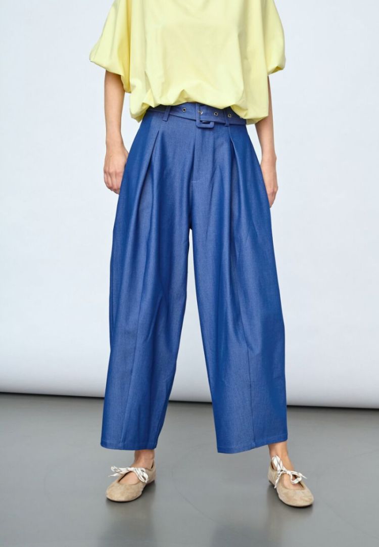  Medium Denim