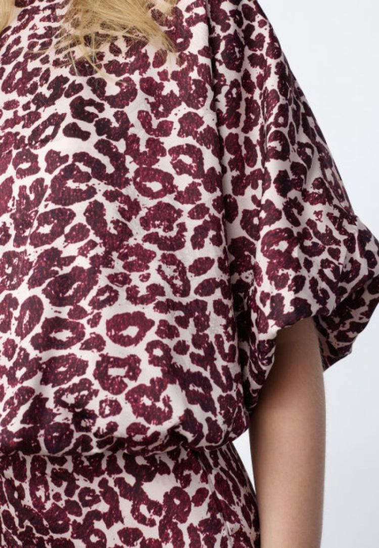 PINK/LEO
