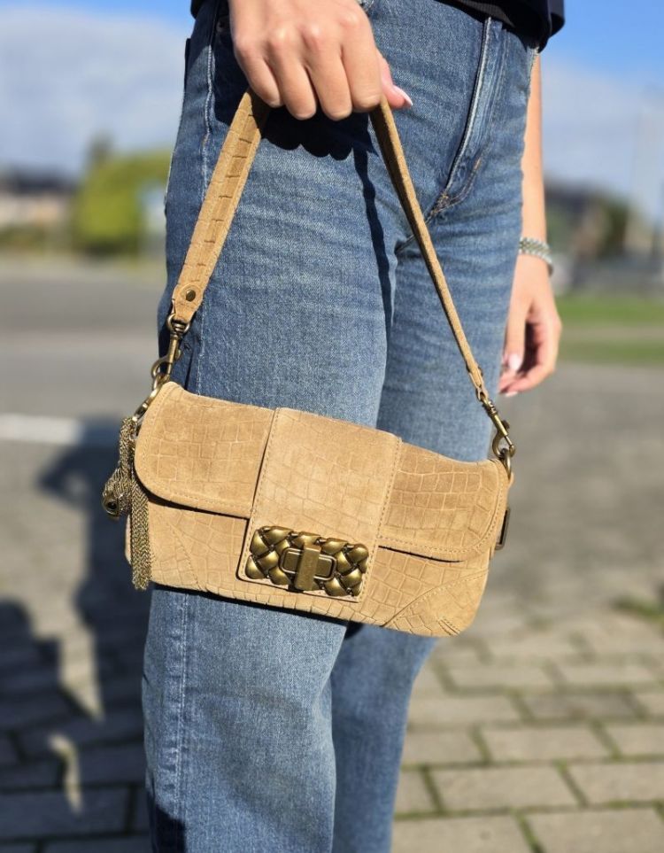 6076136209 tan suede